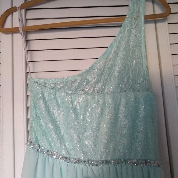 Aqua formal dress - Picture 4 of 4